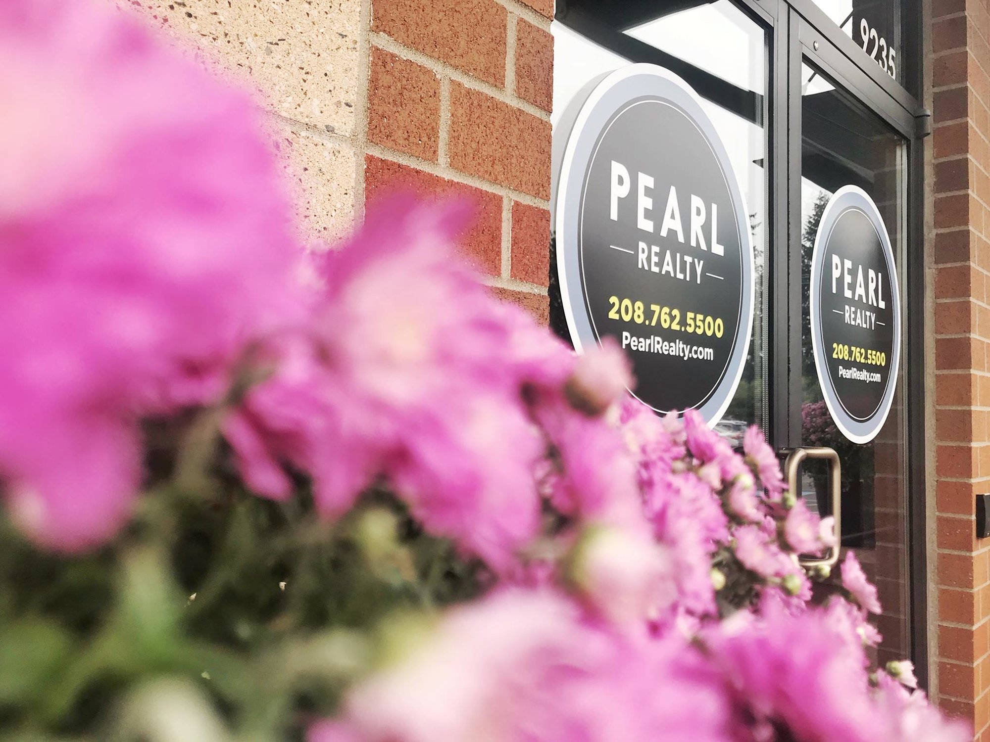 Pearl Realty Office Door in Idaho